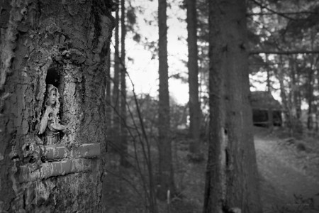 NA KRÍŽNYCH CESTÁCH